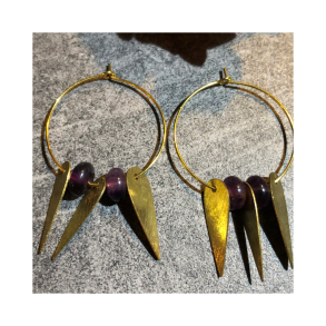 Creol med messingdrber og sm lilla stenperler  30 mm forgyldt sterling slv