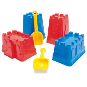 Dantoy sandst med 4 sandborge og 2 skovle. Fra 2 r+