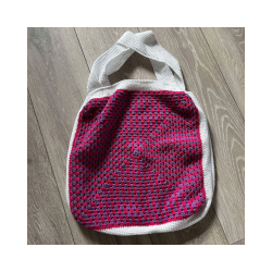Hjemmehklet taske-net-mulepose. Str. ca 42x42 cm uden hank