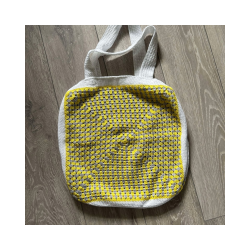 Hjemmehklet taske-net-mulepose. Str. ca 42x42 cm uden hank