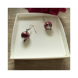 Julereringe med rd julekugle  forslvet messing