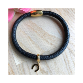 Lderarmbnd 5 mm m/forgyldt hestesko og magnetls. 