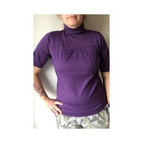 Sweatshirt/Pullover med korte rmer. Lilla. Mrk: Hirsch. str. 42