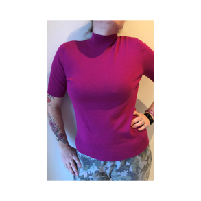 Sweatshirt/Pullover m/korte rmer. Cerise. Str. 42. Mrk: Delmod