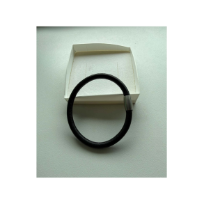 Sort l�derarmb�nd 5 mm med mats�lv magnetl�s ca 21 cm