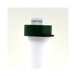 Studenter figur i tr� � unik &amp; h�ndmalet. Str. ca 13x3,5 cm