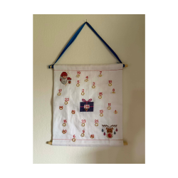 F�rdigsyet julekalender. Str. ca 35x42 cm